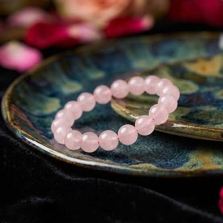 Read more about the article Rose Quartz Bracelet – A Timeless Gemstone of Love, Compassion & Graceful Elegance