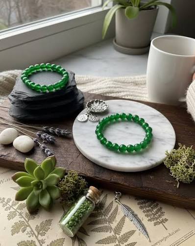 Read more about the article Green Jade Bracelet – The Timeless Gemstone of Prosperity, Harmony & Good Fortune